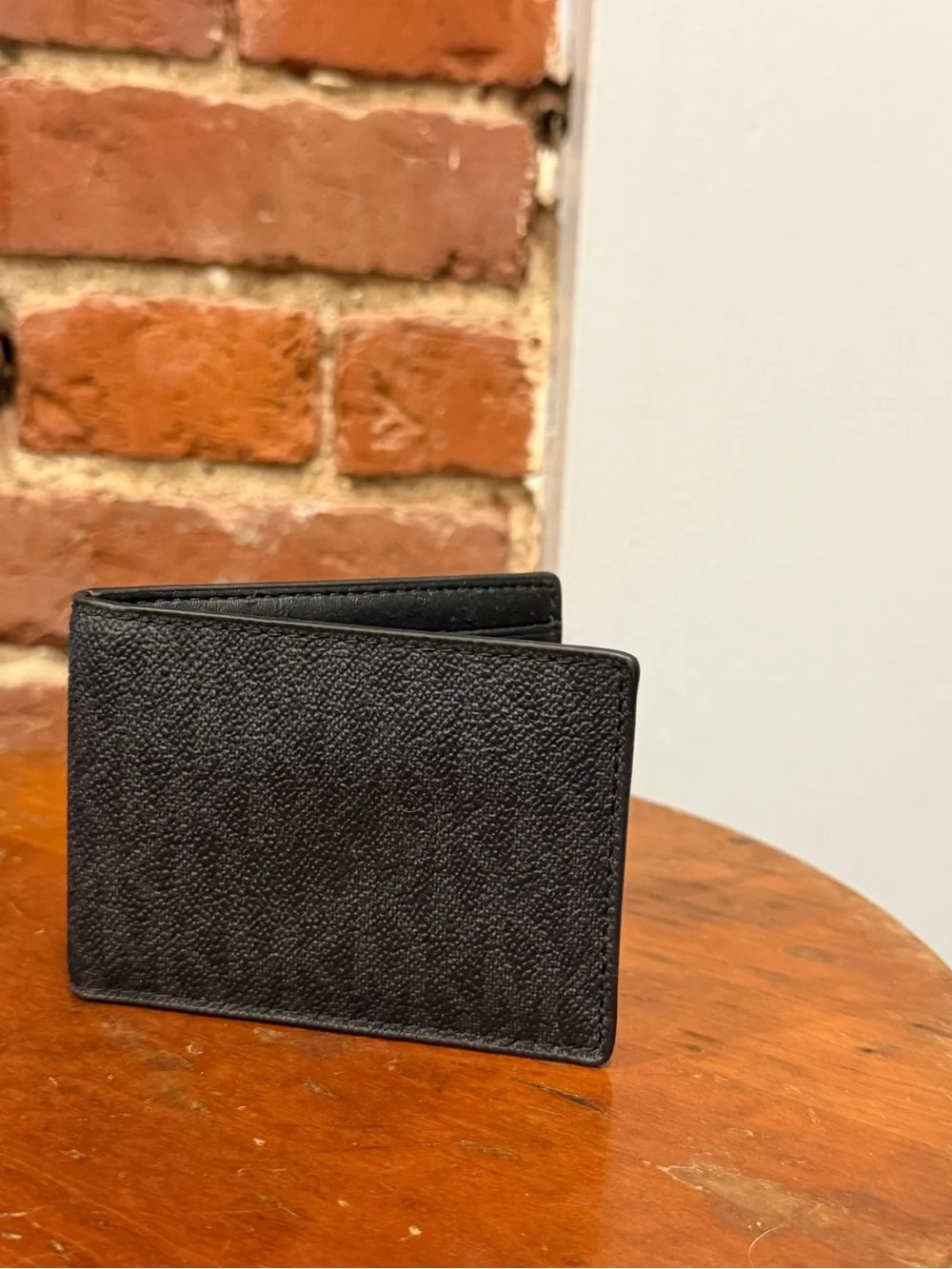 Michael Kors MK Signature Black Slim Small Bifold Wallet Leather ID Men’s